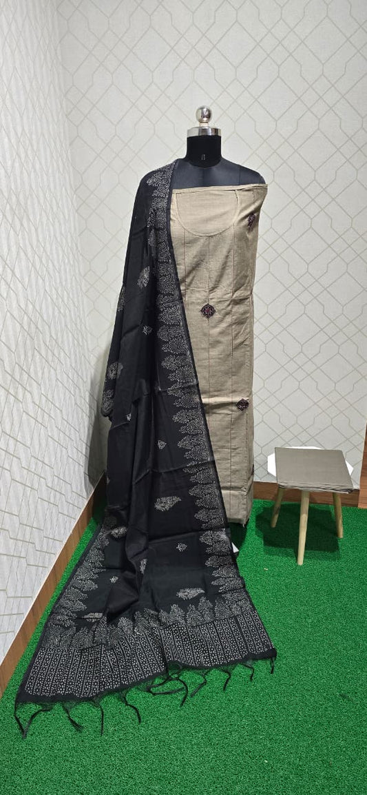 Applique worked silk suit