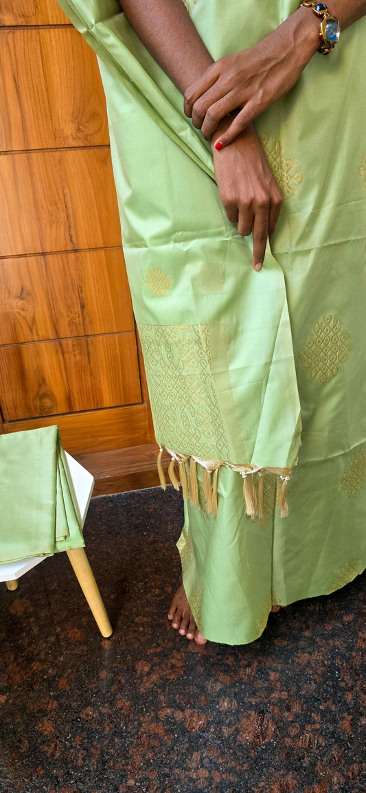 Pre-order. Dispatch time 2 weeks only. Kolam zari weaved semi silk suits - 06